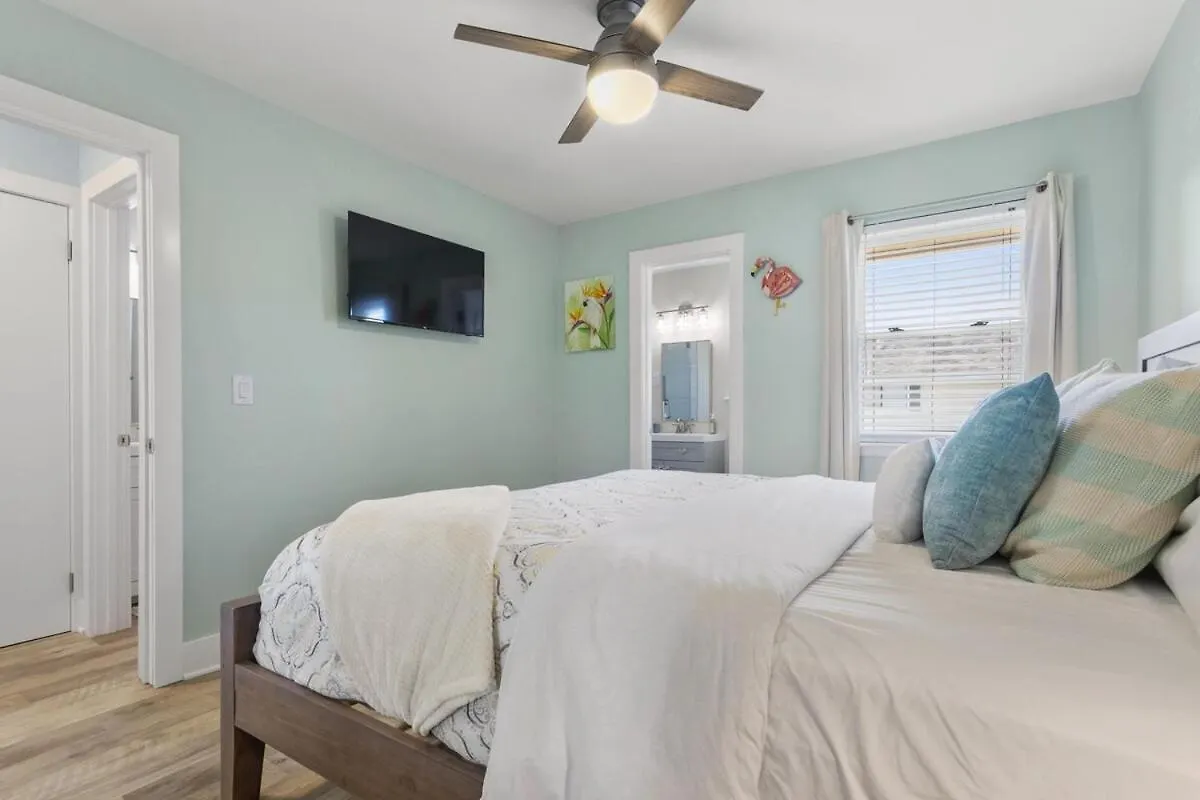 Secluded 2Br-2Ba Condo - 5 Minute Walk To The Gulf Destin 0*,  United States