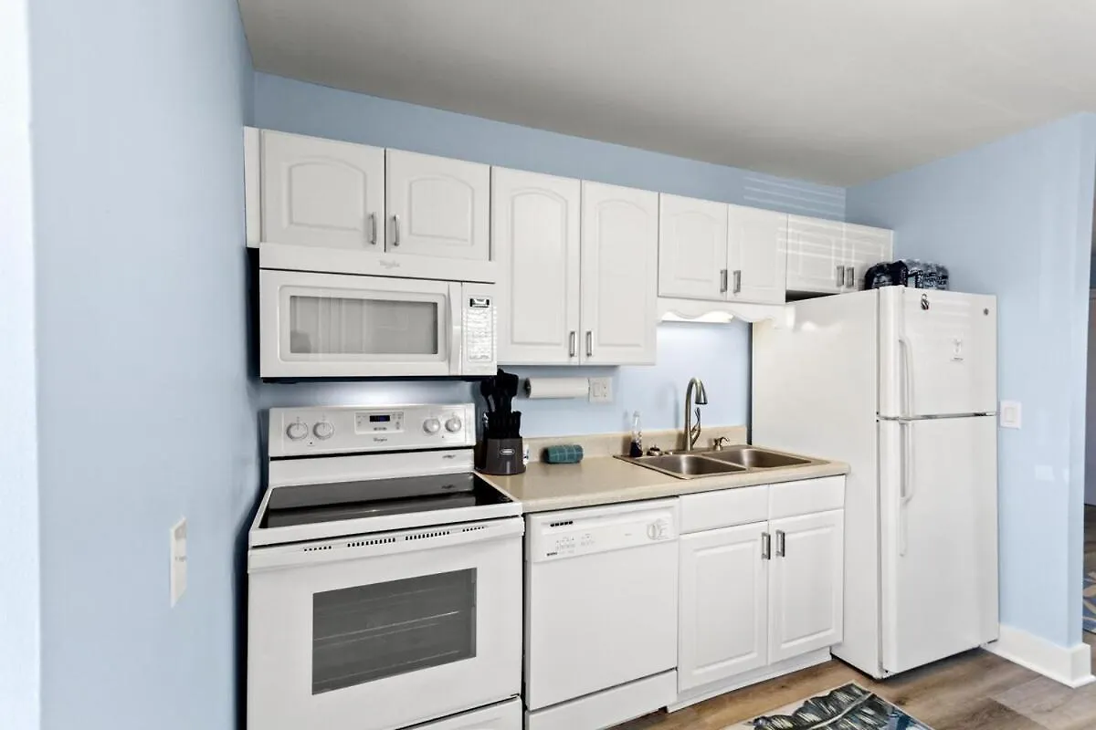 Secluded 2Br-2Ba Condo - 5 Minute Walk To The Gulf Destin Holiday home