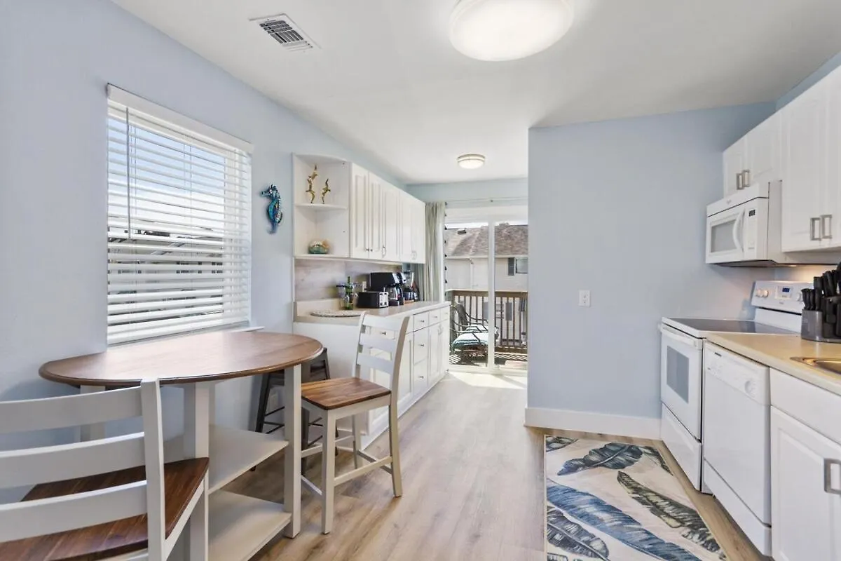 Holiday home Secluded 2Br-2Ba Condo - 5 Minute Walk To The Gulf Destin